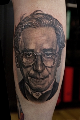 tatuaggio ritratto Franco Battiato