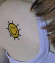 tatuaggio Sole che ride